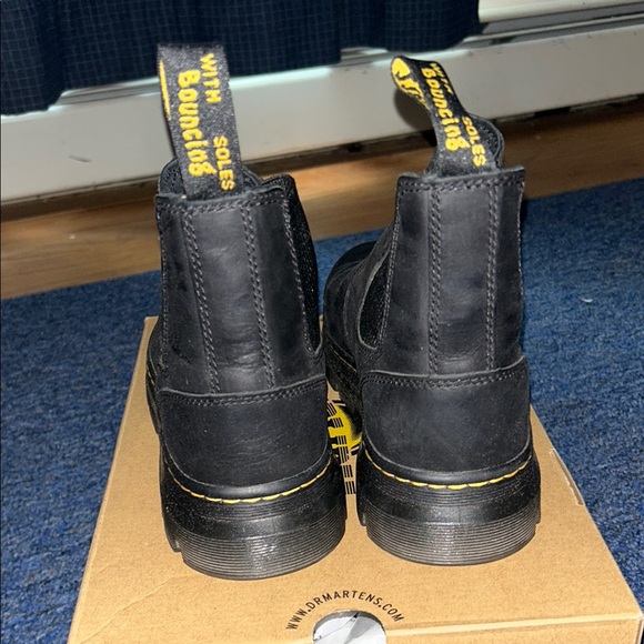 Dr. Martens Embury Chelsea Black Leather Boots - Picture 4 of 9